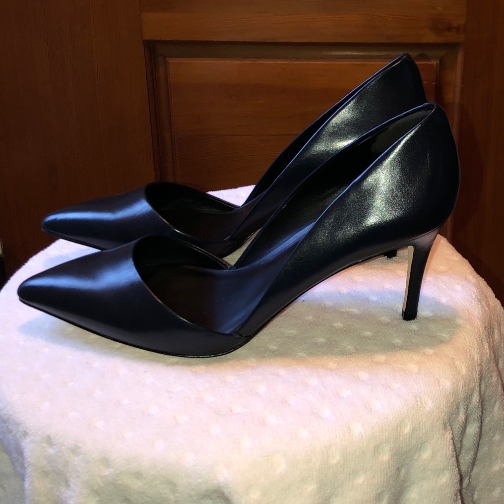 Charles David pumps